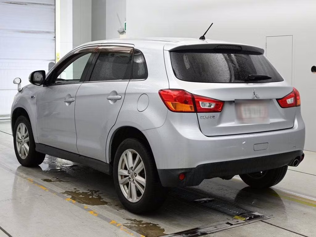 MITSUBISHI RVR
