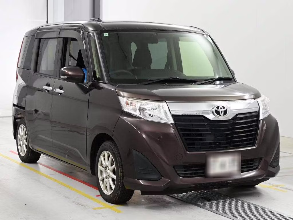 TOYOTA ROOMY