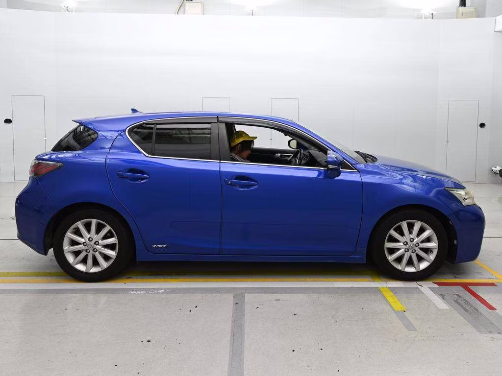 LEXUS CT200H