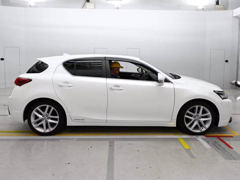 LEXUS CT200H