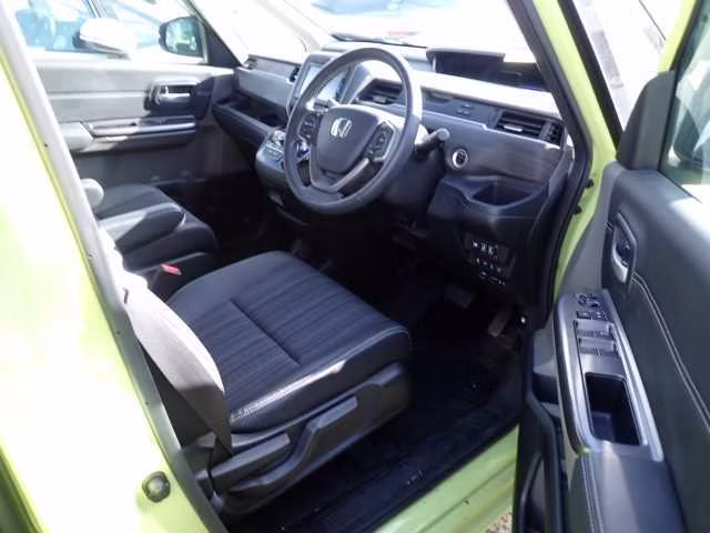 HONDA FREED+