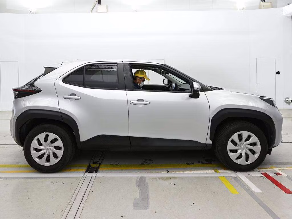 TOYOTA YARIS CROSS