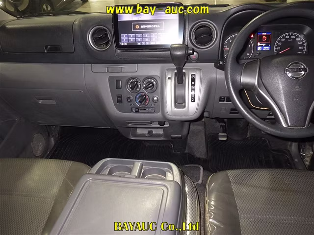 NISSAN NV350 CARAVAN