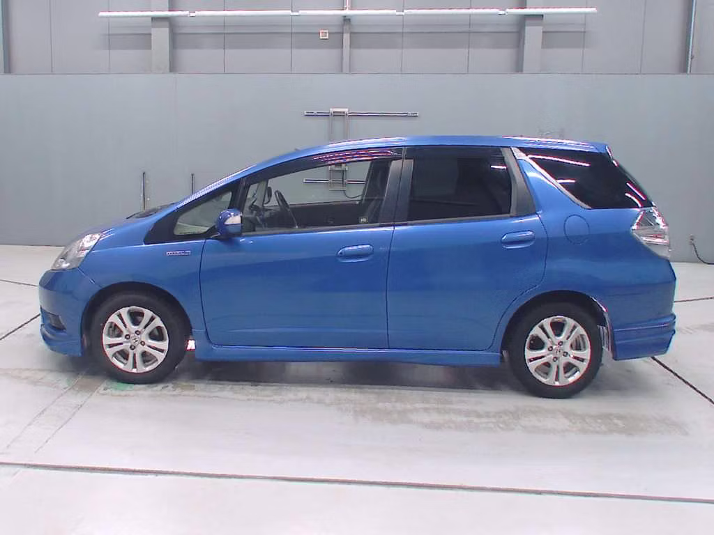 HONDA FIT SHUTTLE