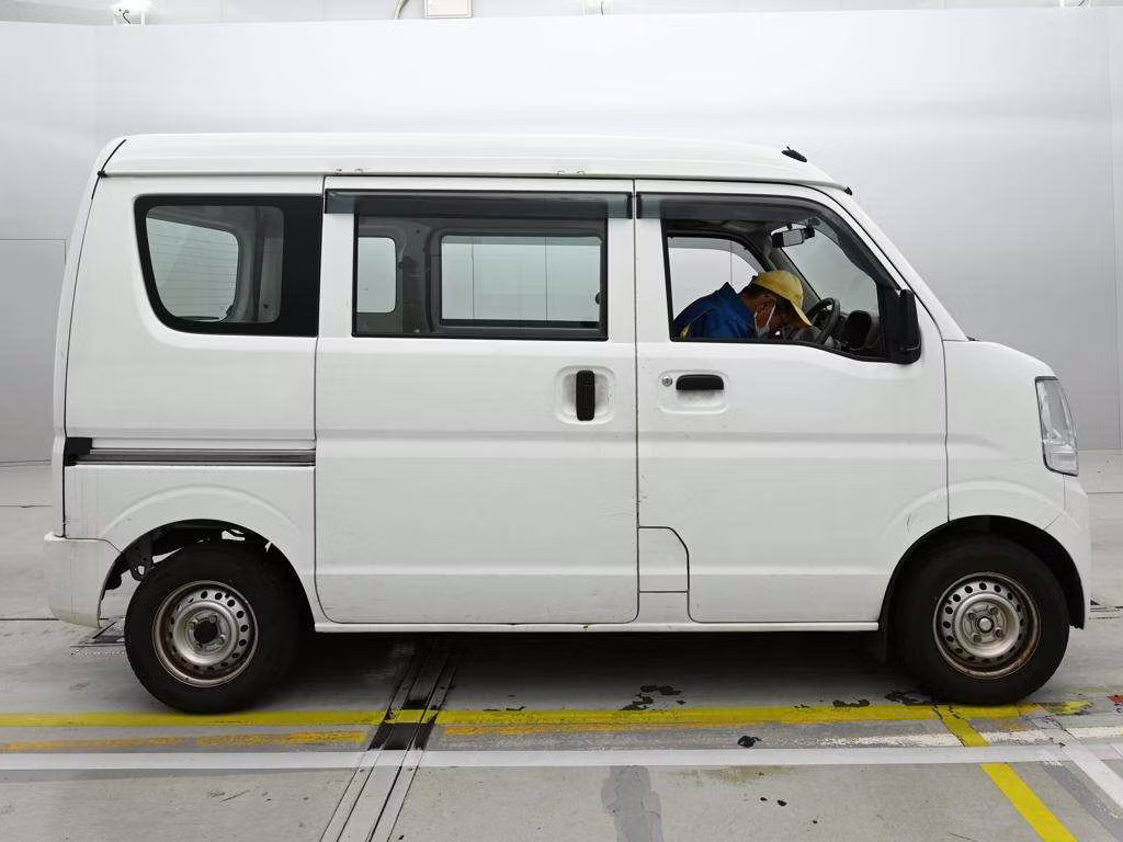 MITSUBISHI MINICAB