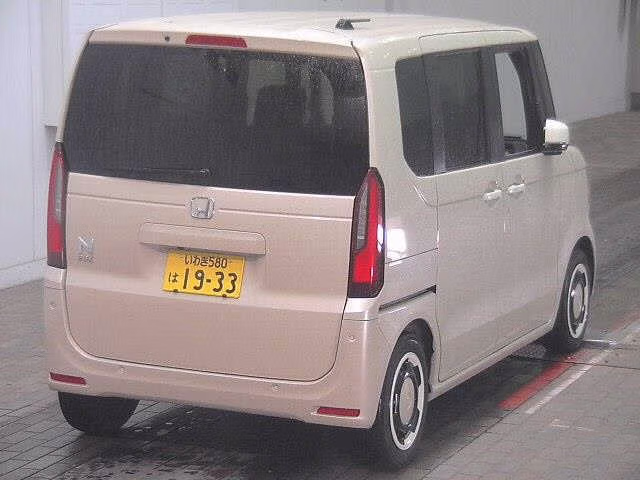 HONDA N-BOX