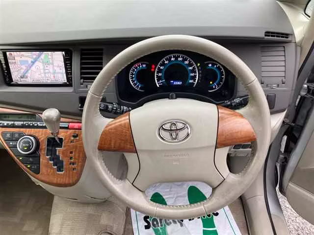 TOYOTA ISIS