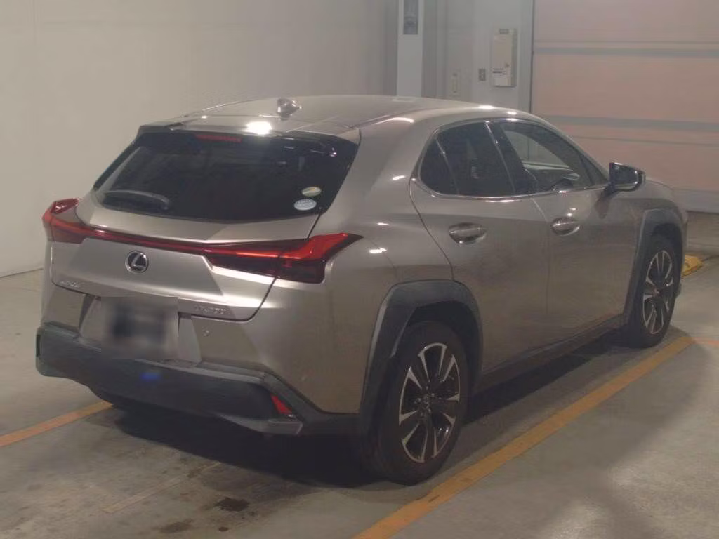 LEXUS UX200