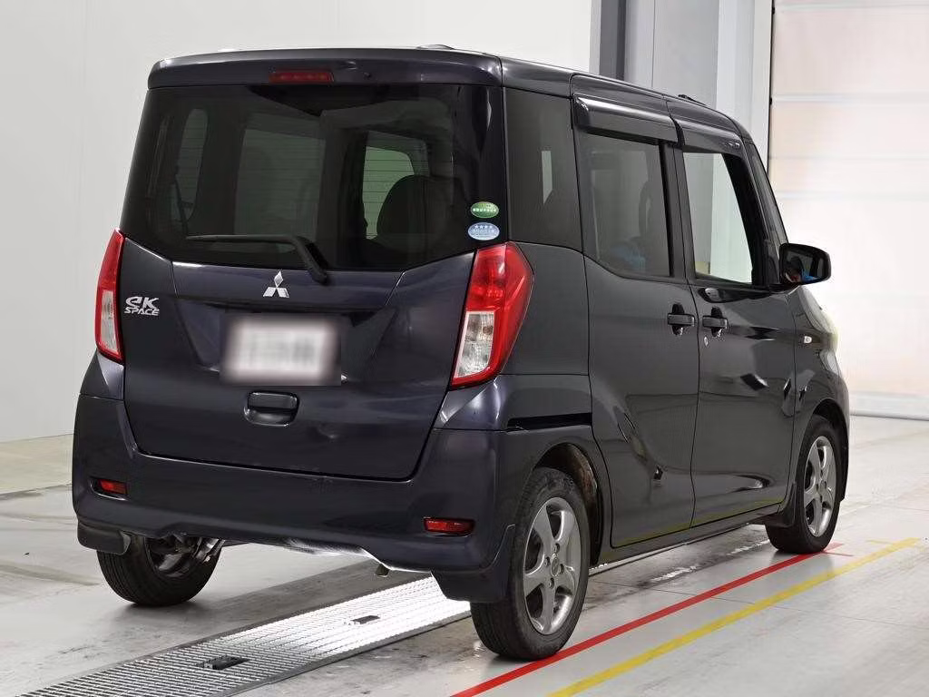 MITSUBISHI EK SPACE