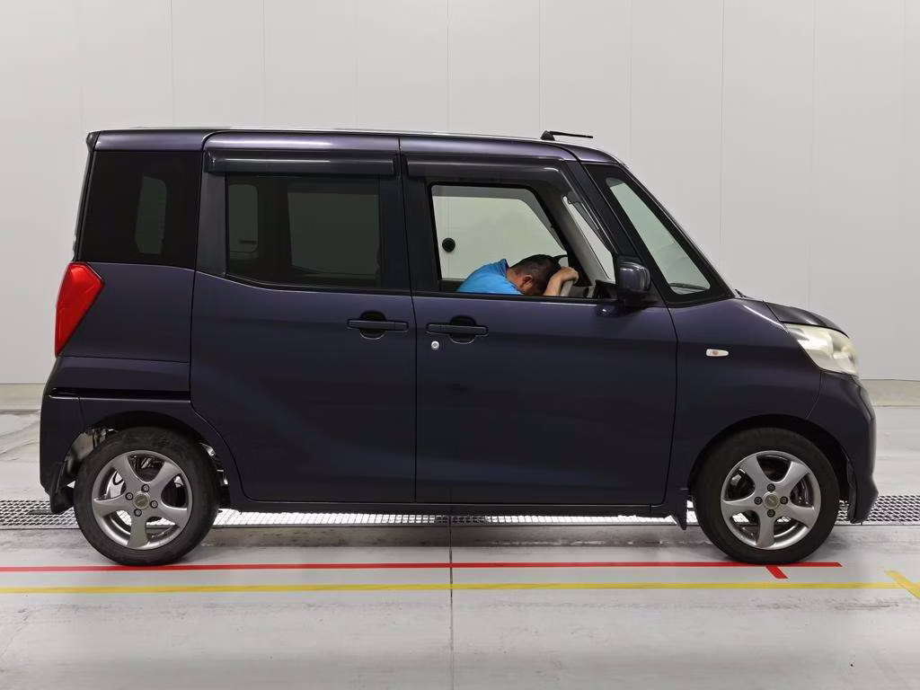 MITSUBISHI EK SPACE
