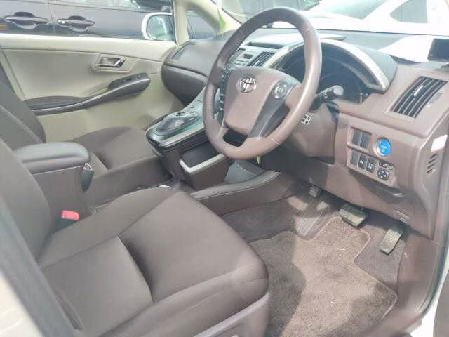 TOYOTA SAI