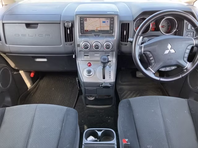 MITSUBISHI DELICA D:5
