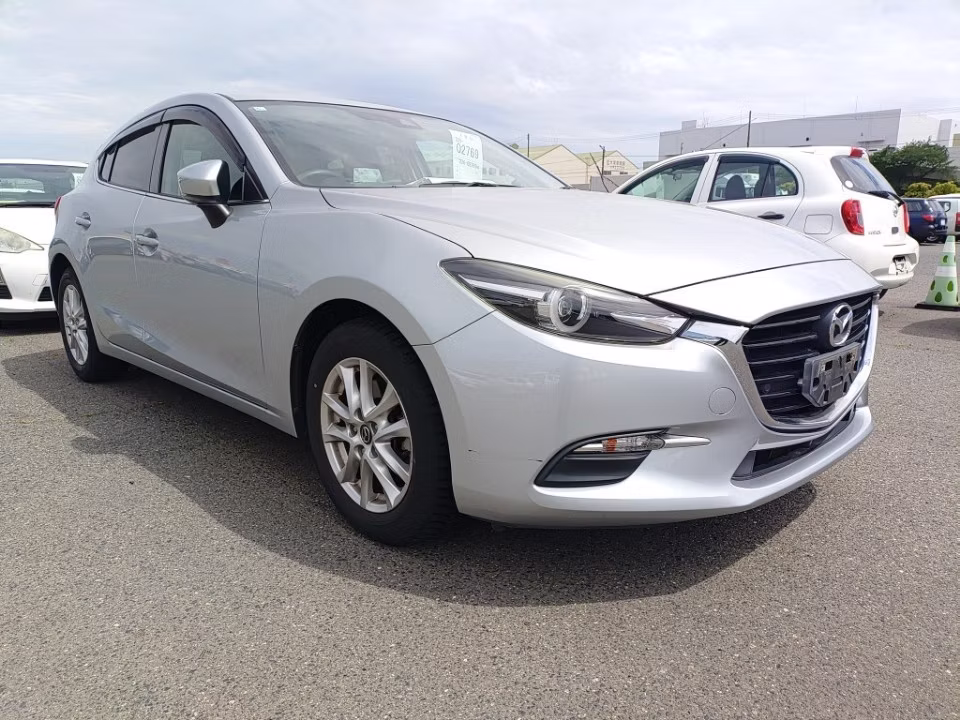 MAZDA AXELA