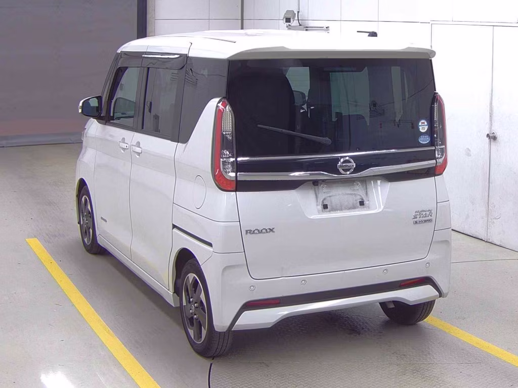 NISSAN ROOX