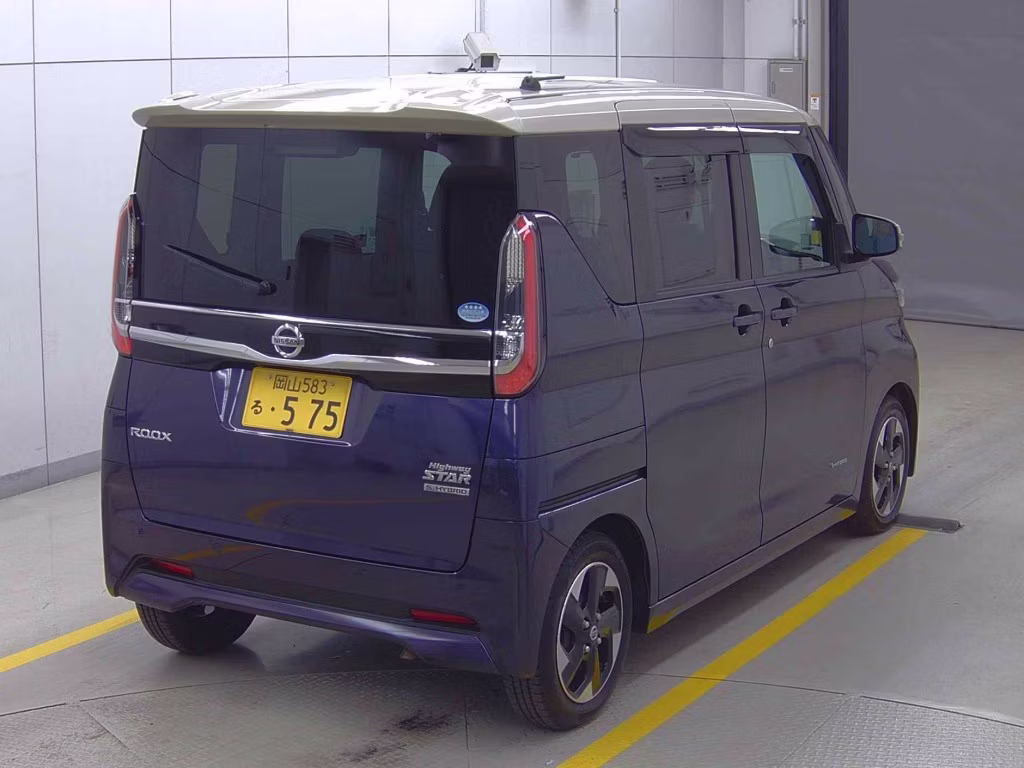 NISSAN ROOX