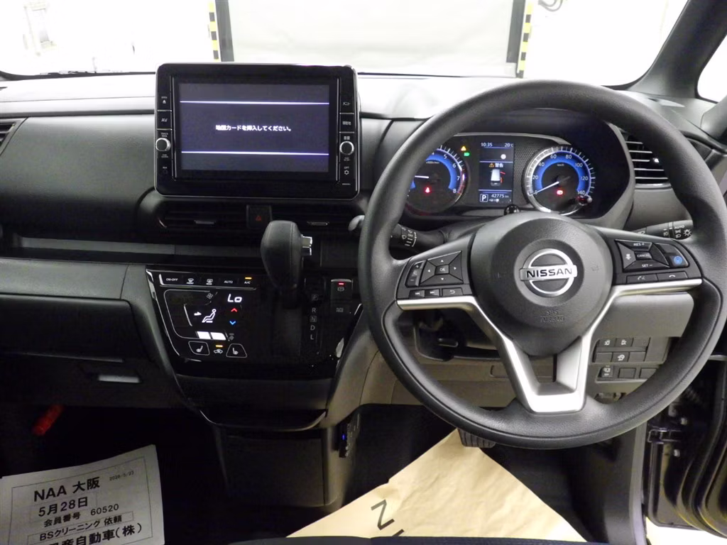NISSAN ROOX