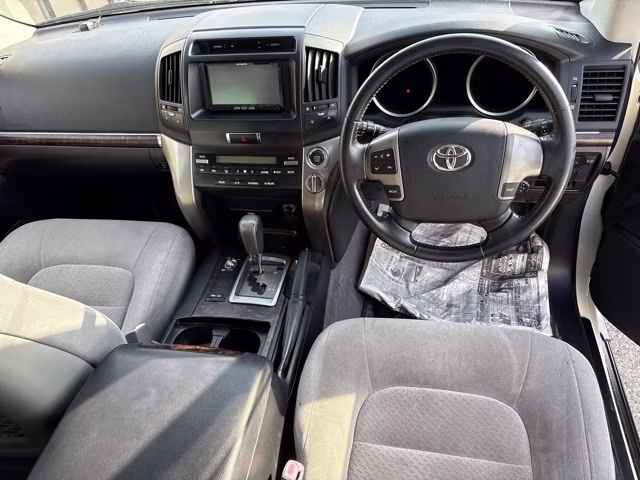 TOYOTA LAND CRUISER