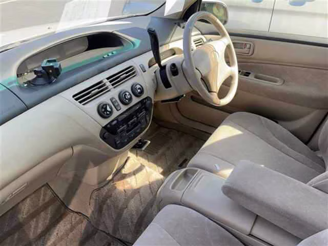 TOYOTA VISTA