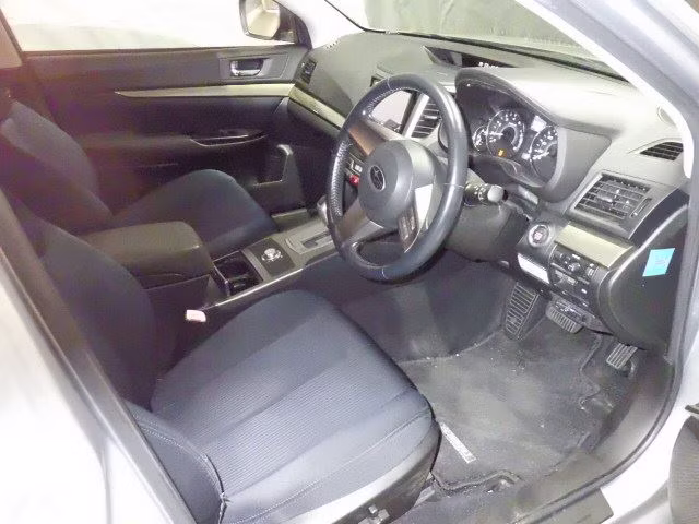 SUBARU LEGACY B4