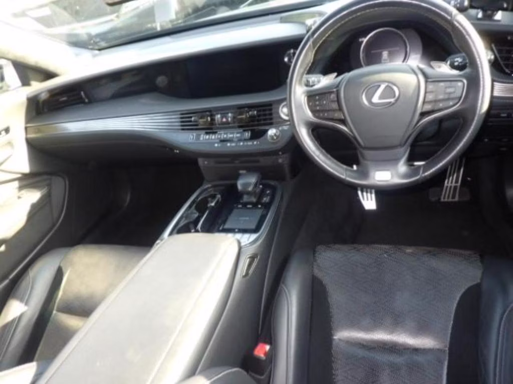 LEXUS LS500
