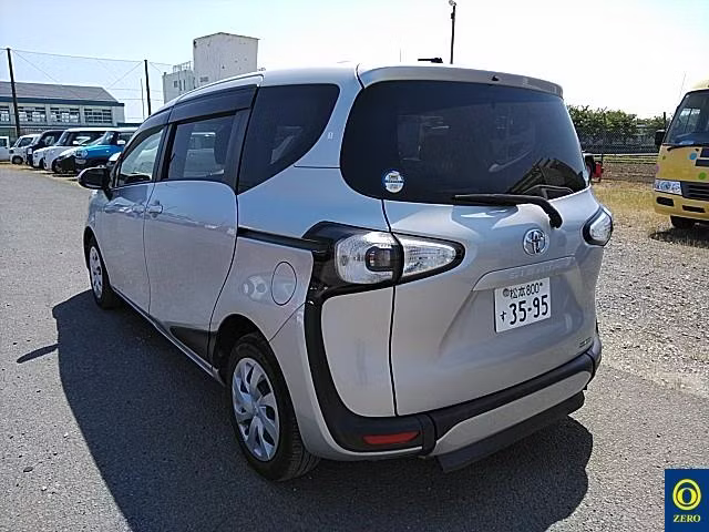 TOYOTA SIENTA