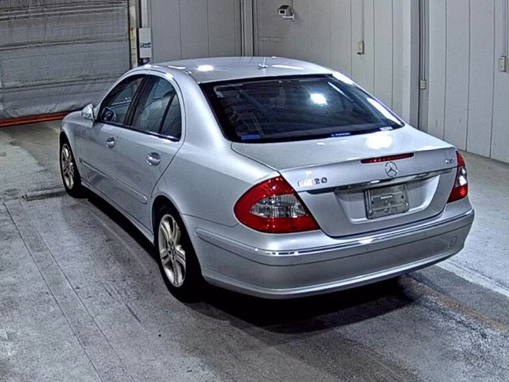 MERCEDES-BENZ E-CLASS