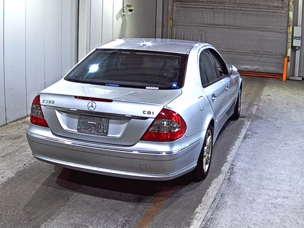MERCEDES-BENZ E-CLASS