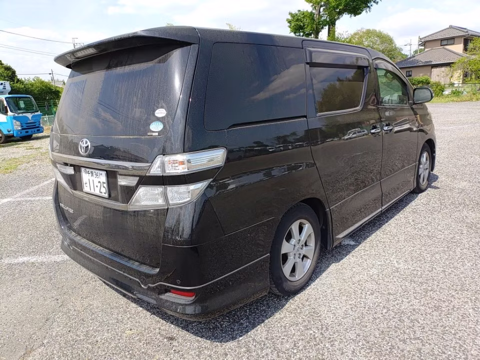 TOYOTA VELLFIRE