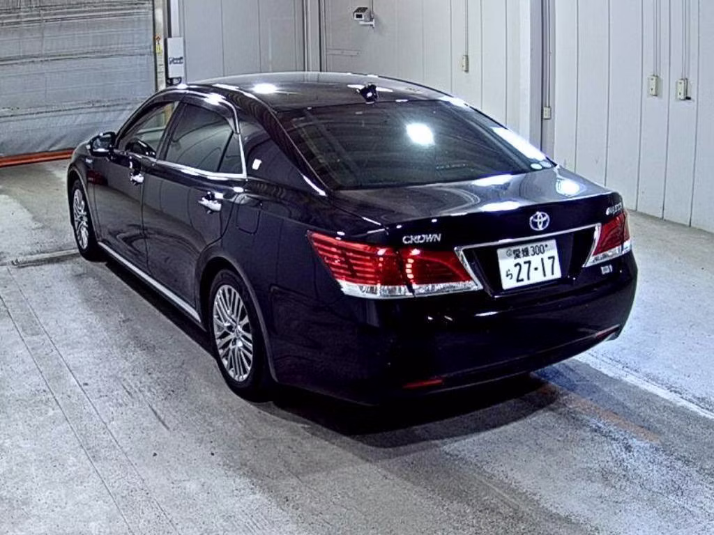TOYOTA CROWN MAJESTA