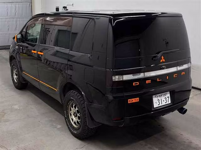 MITSUBISHI DELICA D:5
