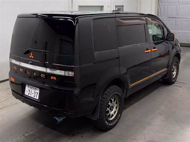 MITSUBISHI DELICA D:5