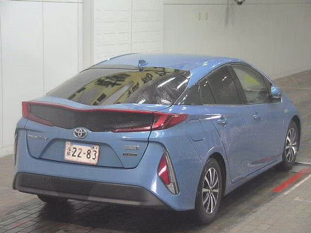 TOYOTA PRIUS PHV