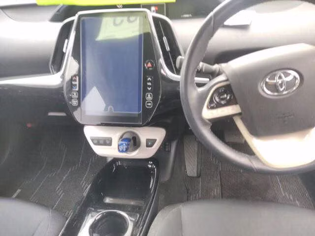 TOYOTA PRIUS PHV
