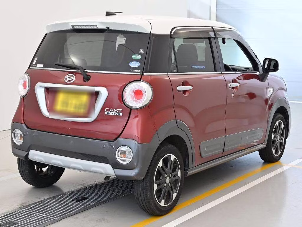 DAIHATSU CAST