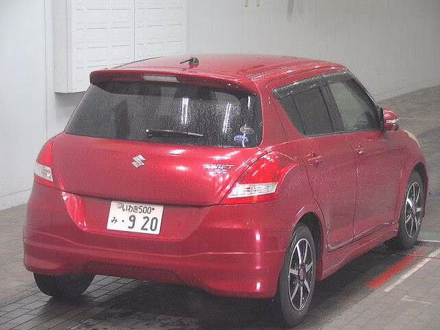 SUZUKI SWIFT