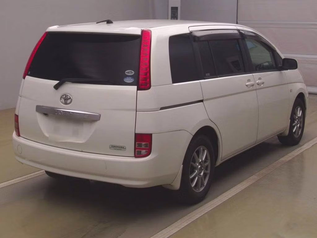 TOYOTA ISIS