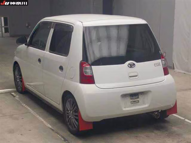 DAIHATSU ESSE