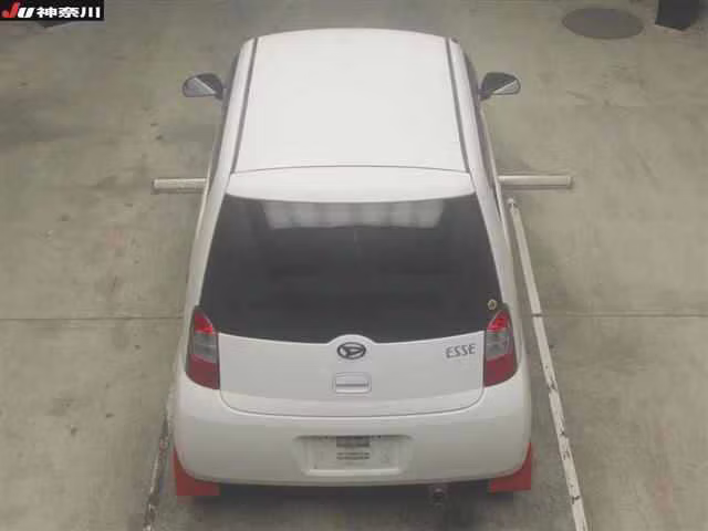 DAIHATSU ESSE