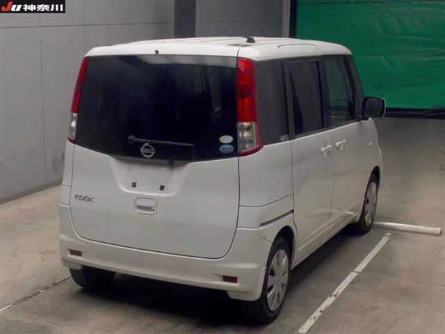 NISSAN ROOX