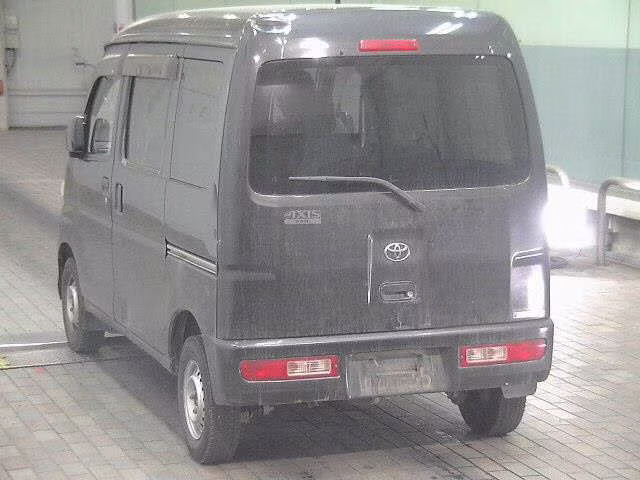 TOYOTA PIXIS VAN