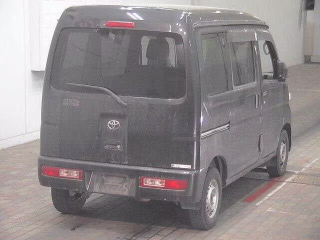 TOYOTA PIXIS VAN