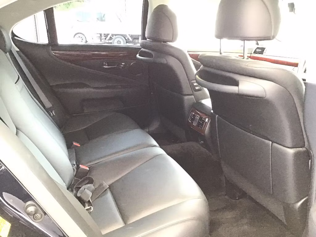 LEXUS LS460