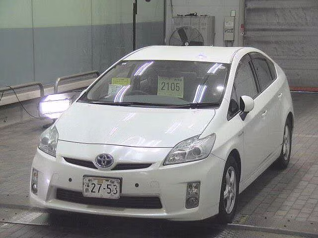 TOYOTA PRIUS