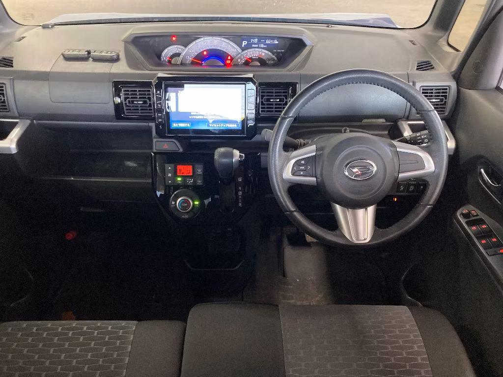 DAIHATSU WAKE