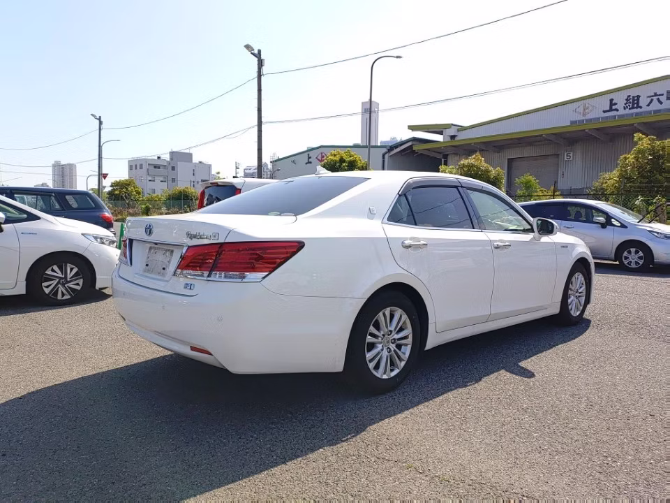 TOYOTA CROWN