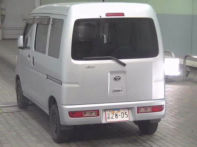 TOYOTA PIXIS VAN