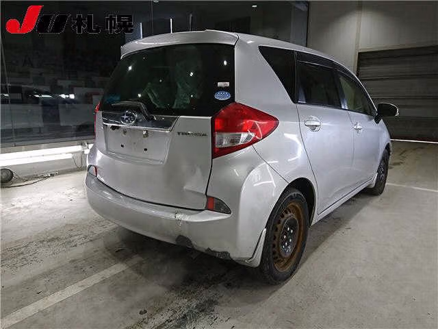 SUBARU TREZIA