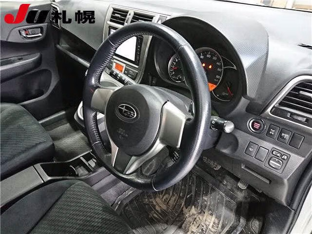 SUBARU TREZIA