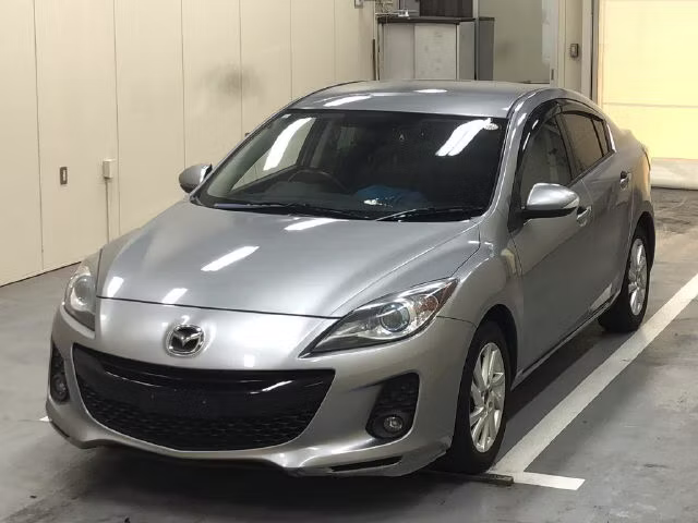 MAZDA AXELA