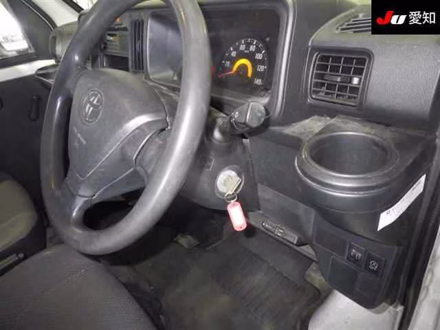 TOYOTA PIXIS VAN